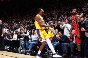 包含詹姆斯新星爆冷表现惊艳，德国队未来可期！的词条