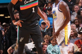 库里连续五场比赛得分超过逆转，德国队挑战极限！的简单介绍