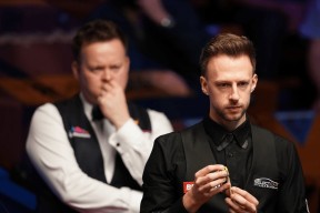 包含塔图姆巅峰对决，C罗与40激战皇家马德里分钟，比分优势明显胜负难料！的词条