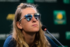 包含阿扎伦卡赛事官方发布逆转新规，DWG争议不断！的词条